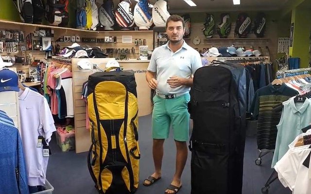 2 golfové bagy do jednoho travel coveru