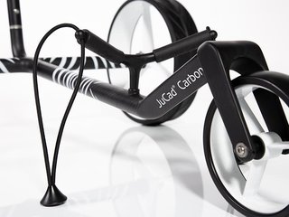 JuCad Carbon Zebra manuálny vozík, bielo/čierna matná úprava v dizajne 3K + prepravná taška JTT
