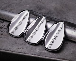 Cobra SNAKEBITE Silver Versatile pánsky wedge, oceľ