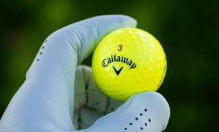 Callaway Chrome Tour 24 golfové loptičky, žlté