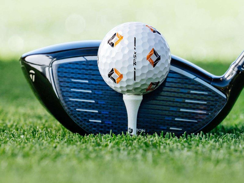 TaylorMade TP5x 24 pix 3.0 golfové loptičky