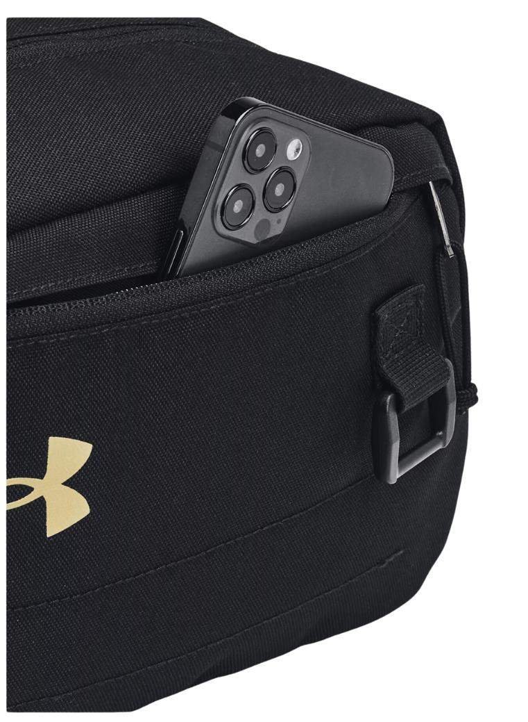 Under Armour Contain travel kit taška