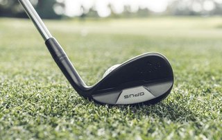 Callaway Opus Black Shadow wedge, oceľ