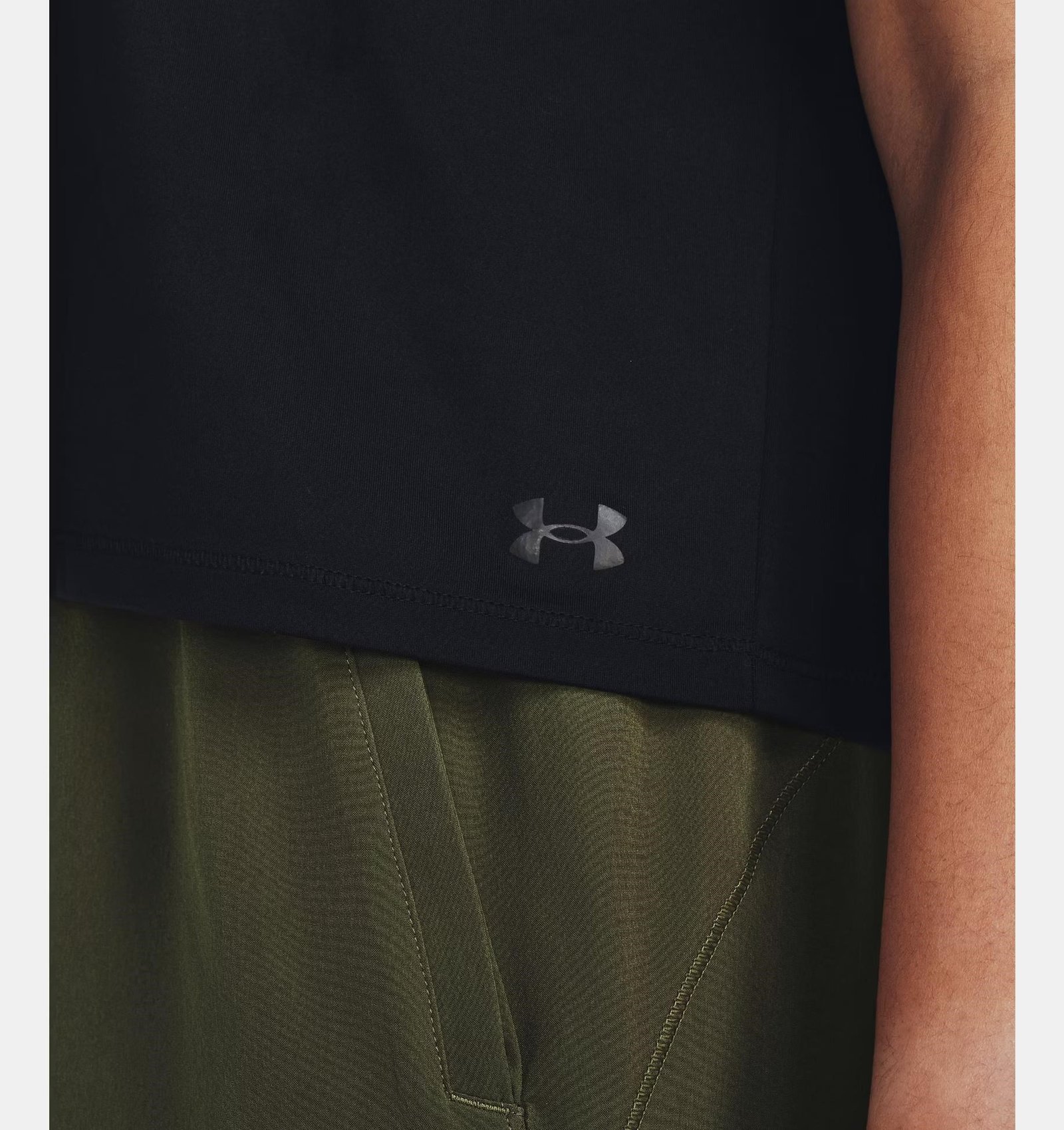 Under Armour Motion Short Sleeve dámske tričko, čierne