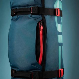 Ogio Alpha Mid travel bag, čierny
