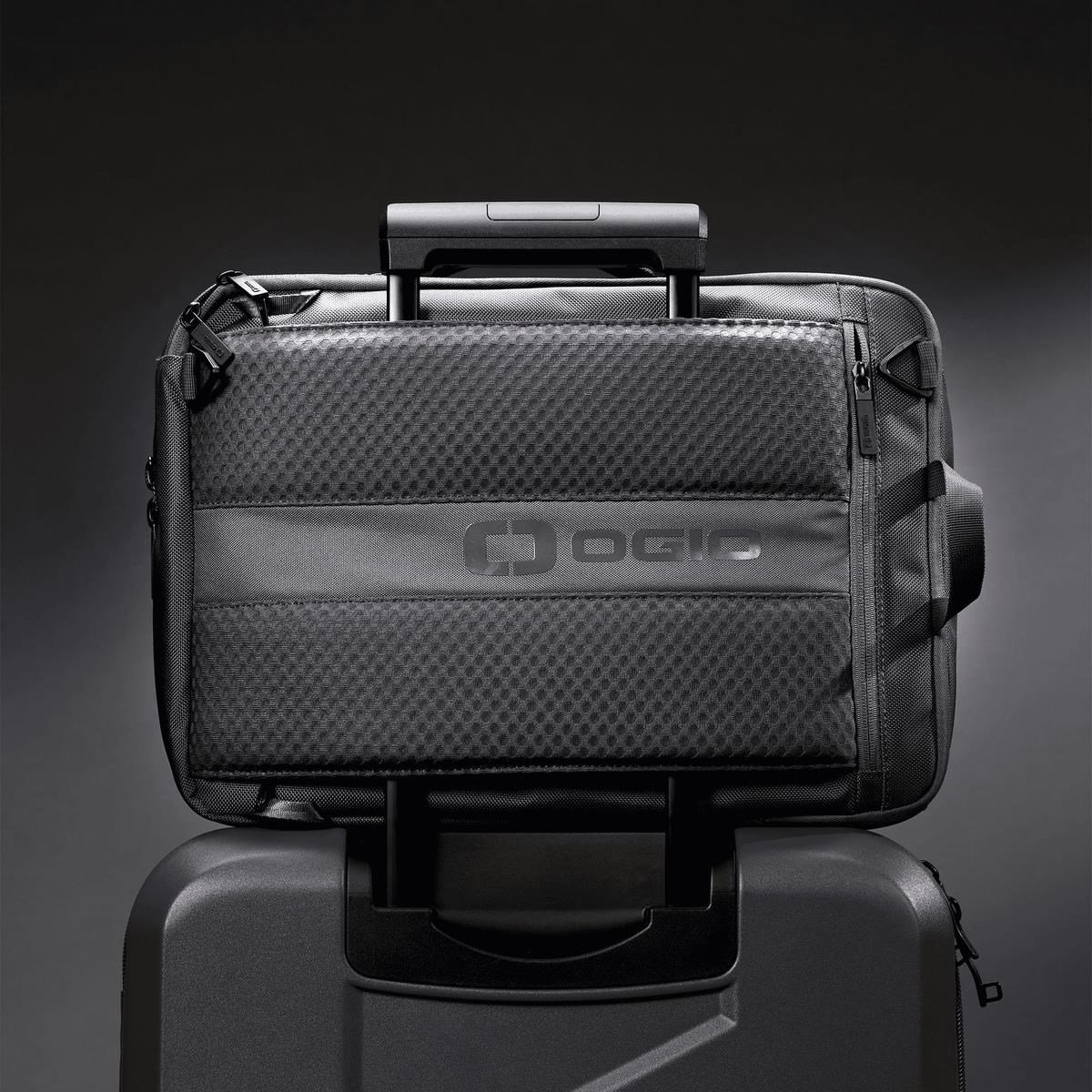 Ogio Pace Pro Brief 10L Pack taška, grey pinstripe
