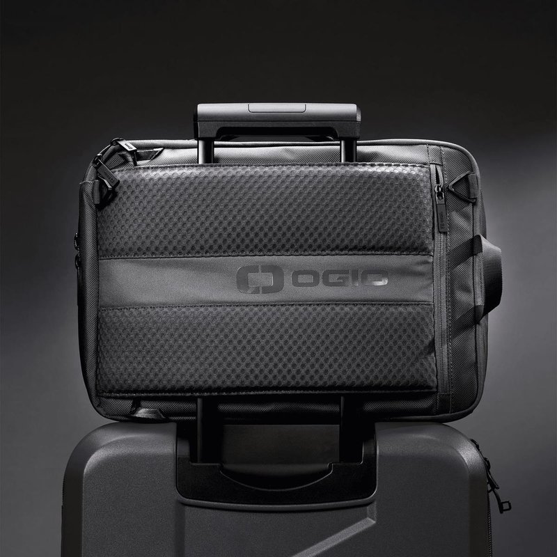 Ogio Pace Pro Brief 10L Pack taška, grey pinstripe