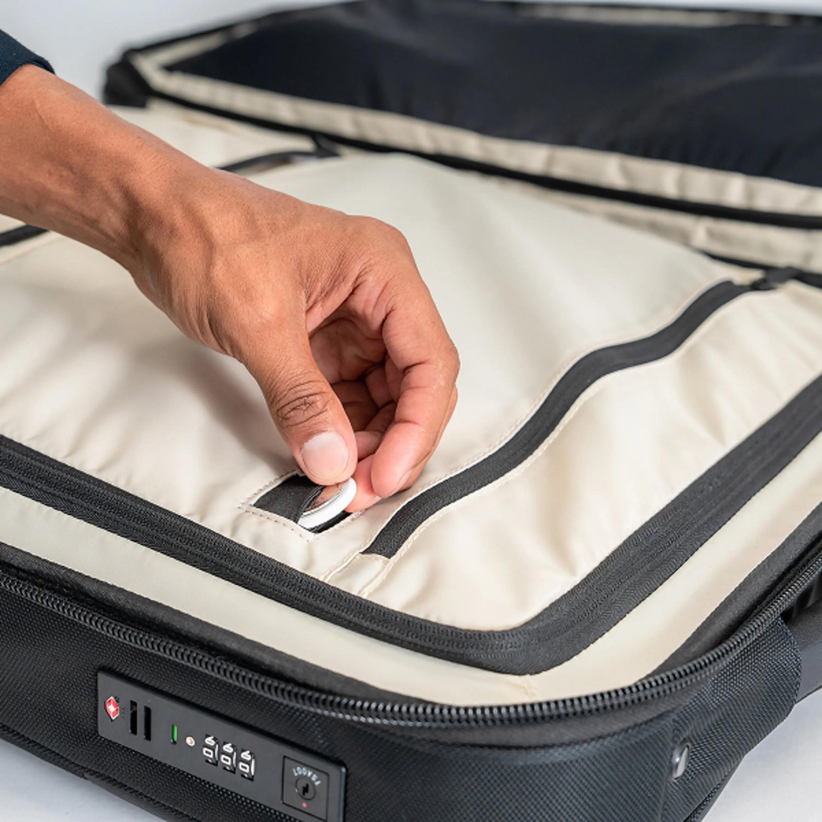Ogio Ogio Pace Pro Hybrid Carry-on 34-36L taška, grey pinstripe