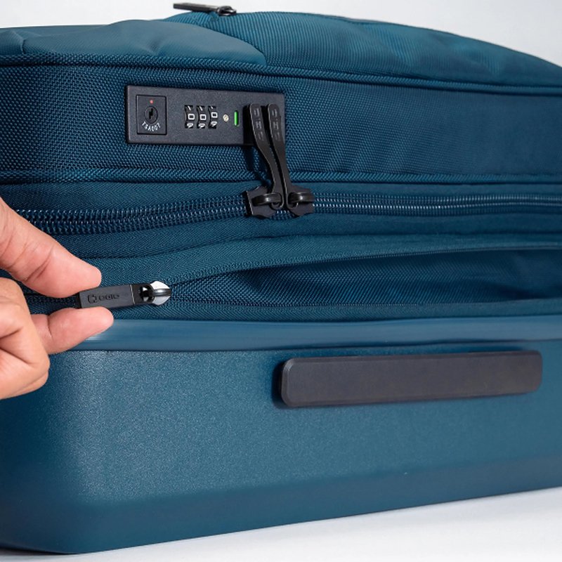 Ogio Ogio Pace Pro Hybrid Carry-on 34-36L taška, grey pinstripe
