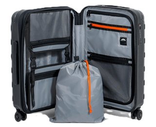 Ogio Renegade Vault Carry-On 35-40L taška, čierna