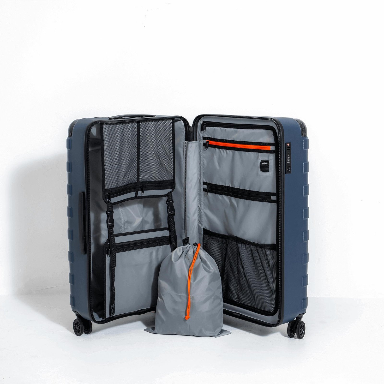 Ogio Renegade Vault Checked Luggage 95L cestovný kufor, dress blue