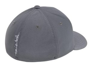 Travis Mathew B-Bahamas Fitted pánska kšiltovka, sivá