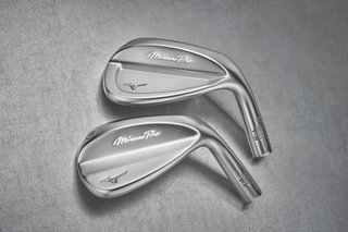 Mizuno Pro T-3 Soft White Satin wedge, oceľ
