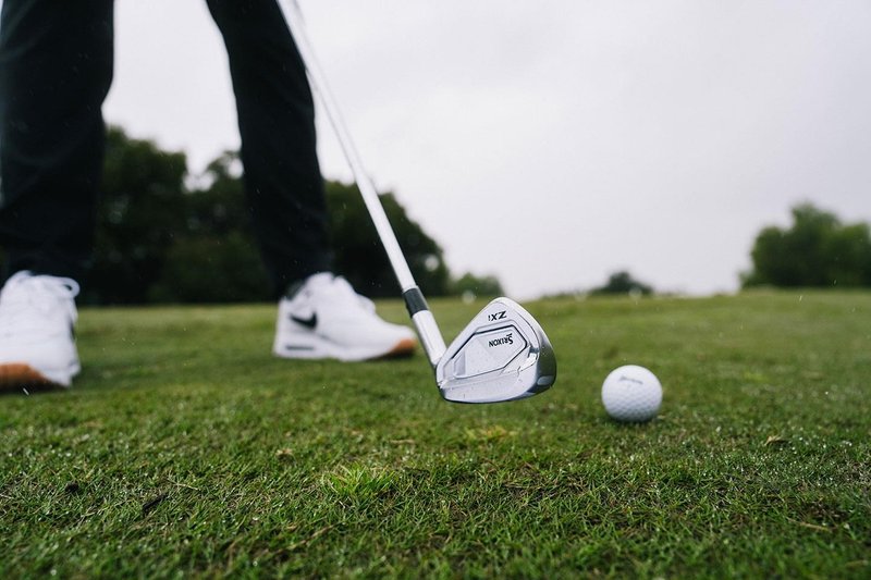 Srixon ZXi5 pánske železá, grafit