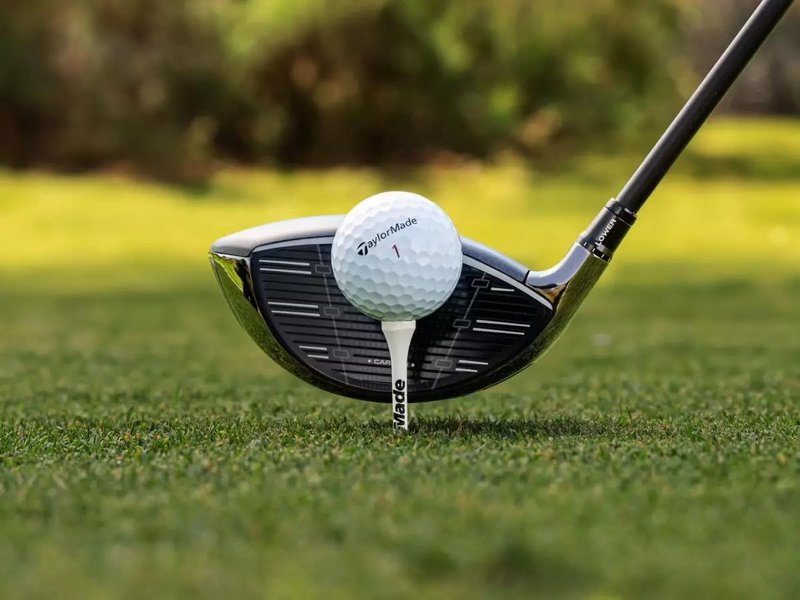 TaylorMade Qi35 Designer Series Silver pánsky driver