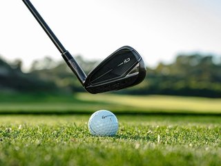 TaylorMade Qi Gunmetal Edition pánske železá, oceľ