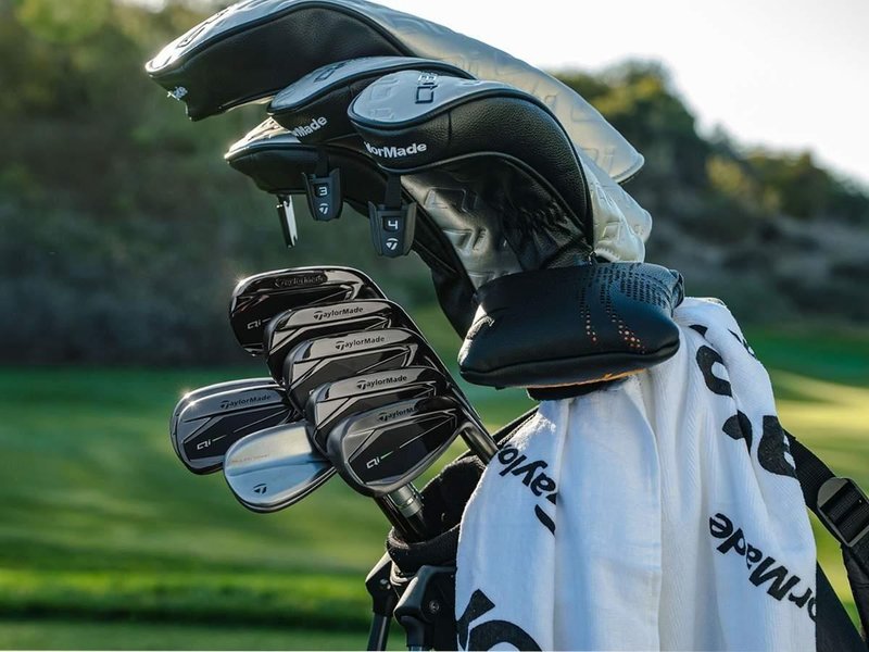 TaylorMade Qi Gunmetal Edition pánske železá, oceľ