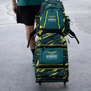 Ogio Ogio Alpha Layover Aston Martin F1 Team 40-44L taška, zelená