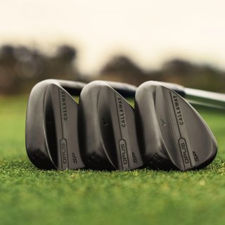 Callaway Opus SP Black Shadow wedge, oceľ