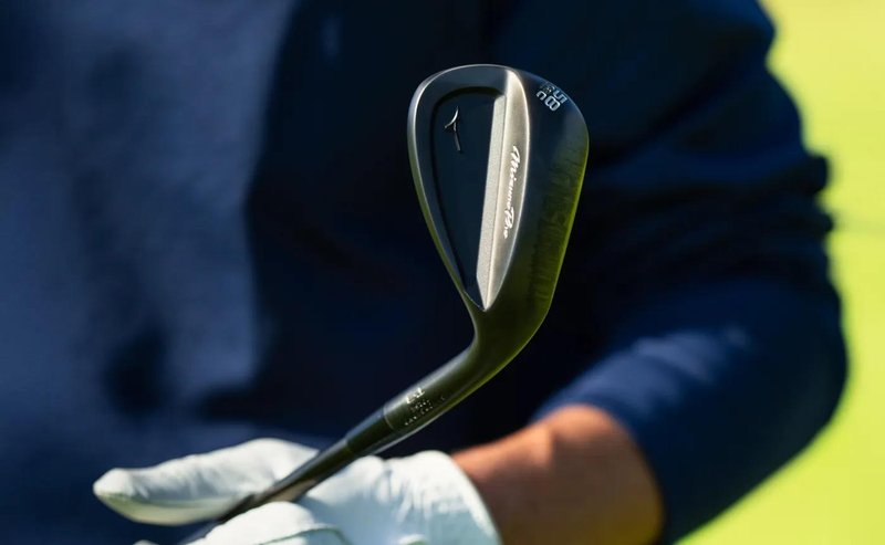 Mizuno Pro T-3 Black wedge, oceľ