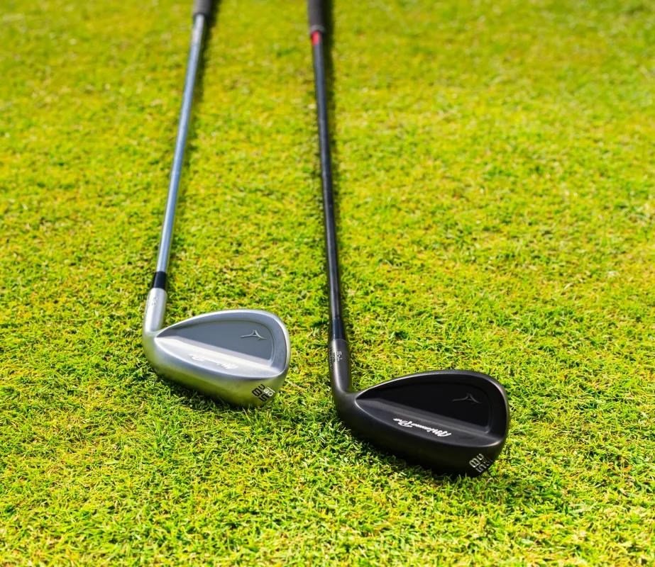 Mizuno Pro T-3 Black wedge, oceľ