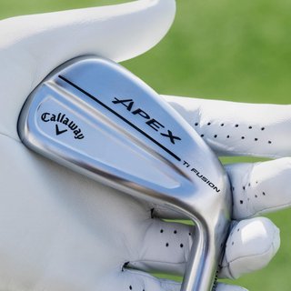 Callaway Apex Ti Fusion 250 Plated pánske železá, grafit