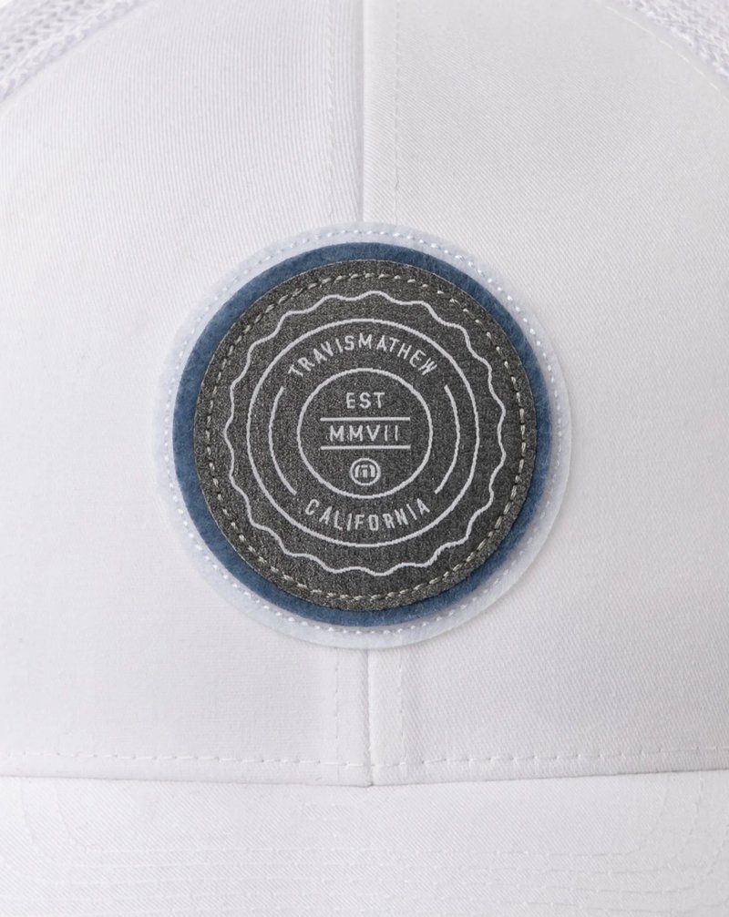 Travis Mathew The Patch pánska kšiltovka, biela