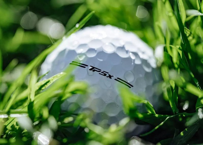 TaylorMade TP5x golfové loptičky 2026
