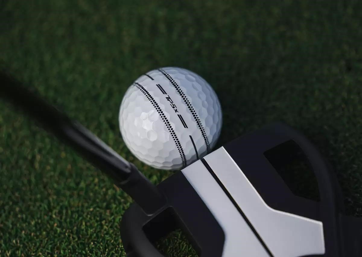 TaylorMade TP5x Stripe golfové loptičky
