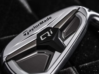TaylorMade Qi Max pánsky železá, grafit