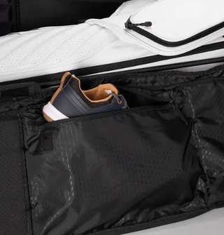 Ogio Pace travel bag, čierny