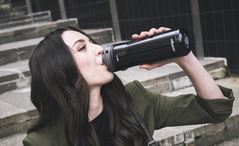 Contigo Jackson Chill termoska 590 ml, čierna