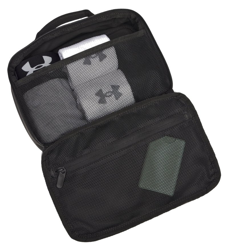 Under Armour Hustle Travel Kit, čierny