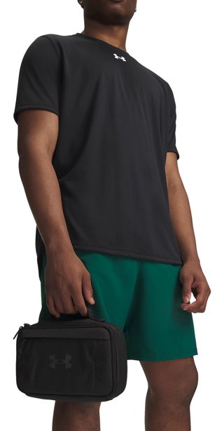 Under Armour Hustle Travel Kit, čierny