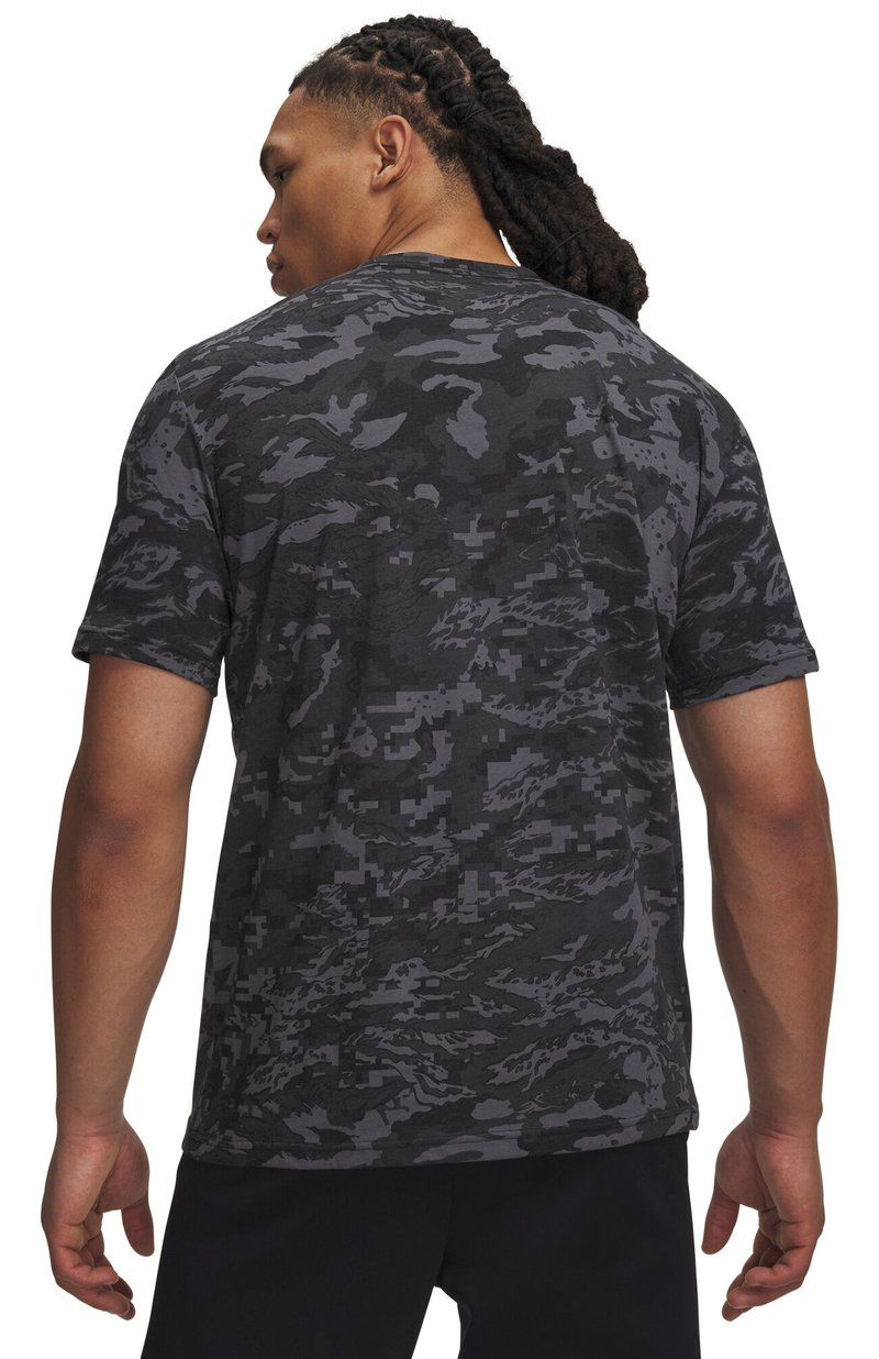 Under Armour ABC Camo SS pánske tričko, camo black