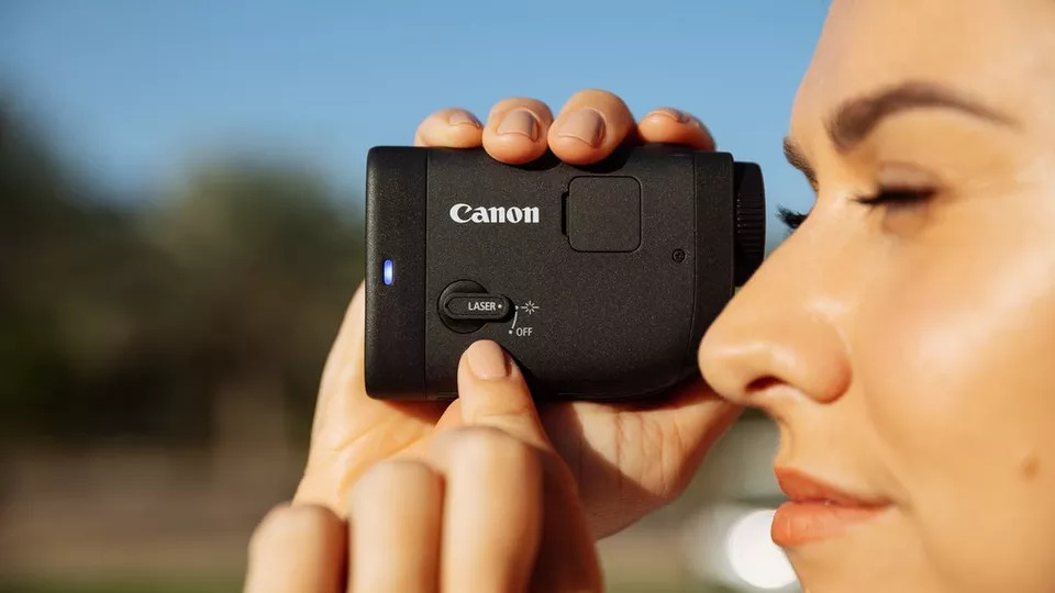 Canon PowerShot GOLF - režim vypnutého sklonu pre turnaje s modrou kontrolkou