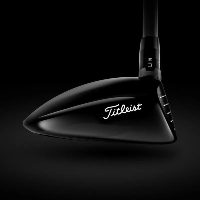 Titleist GT2 hlbšie viac vpredu umiestnené ťažisko