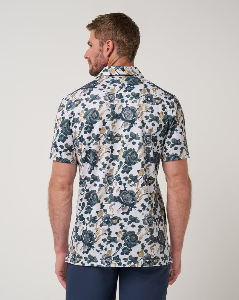 Travis Mathew Featherweight Villa Polo – dvojihlový golier so zabudovanými výstuhami