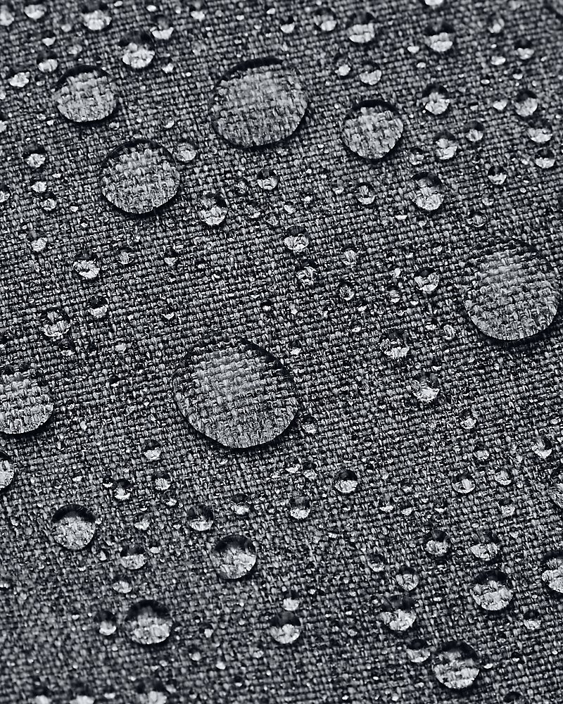 Detail vodoodpudivej technológie UA Storm